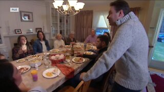 COVID-19 complicates Thanksgiving, as families decide what to do