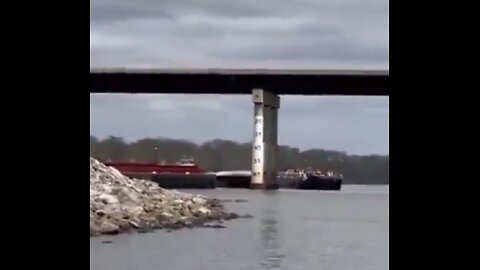 Barge SLAMS Into Arkansas River Bridge