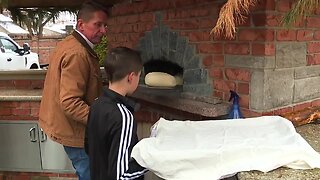 Riverview man making Artisan bread in his backyard for the community amid COVID-19 outbreakio