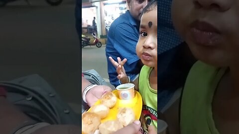 Aaram Se Bhai.. Koi Nahi Lega..😃😄 #panipuri #kidsfun #travelyatra