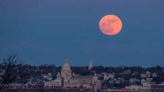 Prima super luna su Rhode Island