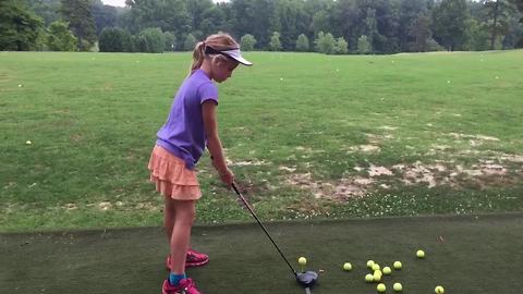 Funny Girl Fails In Playing Golf