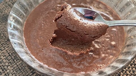 Chocolate mousse made with marshmallow- only 3 ingredients - Mousse chocolate com marshmallow
