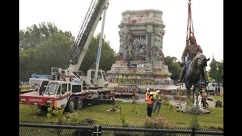 Virginia Cuts Confederate Gen. Robert Lee Statue into Pieces