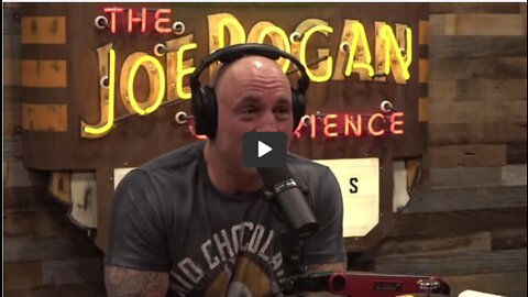 Joe Rogan Interviews Aaron Rodgers