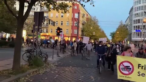 💥💥💥 Freedom Parade - Berlin - Montagsspaziergang #freedomparade 💥💥💥