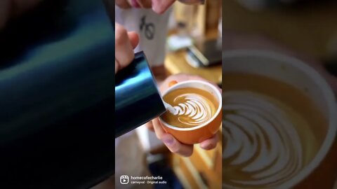 Satisfying Latte Art Pour