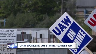 Striking workers draw picket line as UAW, General Motors dig in