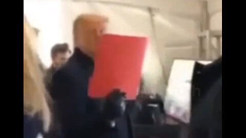 Trump - What was in the Red Folder at the 3:07 mark?