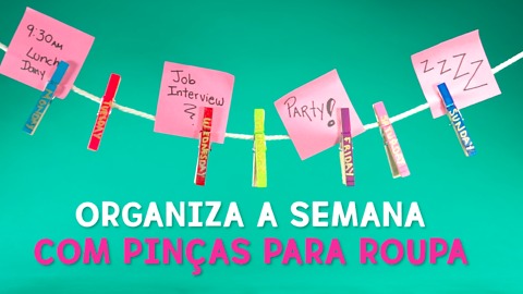 Organize a sua semana usando pinças de roupas.