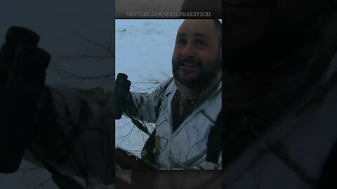 🦌🏹 Bowhunting a Whitetail Buck in the Snow! (AC-2011)