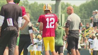 Rodgers Watch: Jets meet quarterback in California