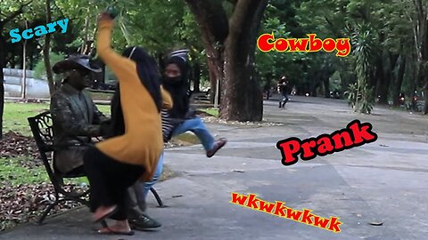 Cowboy prank. Best cowboy prank. Best statue scare prank. lelucun statue prank. lucu patung prank.