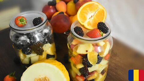 Salată de fructe de vară: Rețetă delicioasă pentru frigider, ce rezistă săptămâni!
