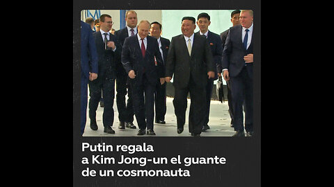 Putin regala a Kim Jong-un el guante de un traje espacial usado en órbita