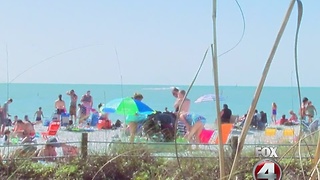 Out-of-towners flock to Fort Myers Beach for NYE celebrations