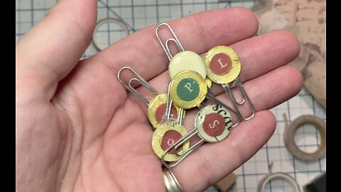 Episode 248 - Junk Journal with Daffodils Galleria - Paper Clip Fun!