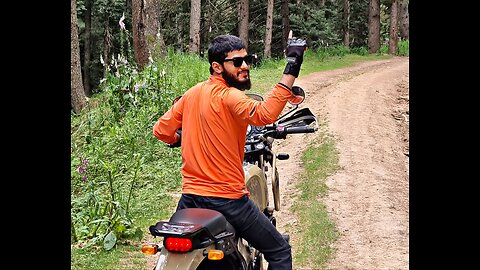"Kashmiri Heights: A Two-Wheeled Adventure through Majestic Mountains and Off-Road Thrills"