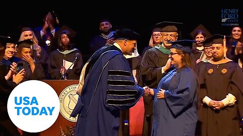 Expecting mother receives college diploma while in labor | USA TODAY