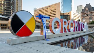 The New Toronto Sign Has Been Revealed & It Looks So Pretty