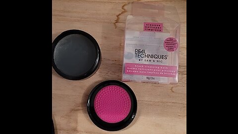 Real Techniques Brush Cleansing Balm and Cleaning Mat, Makeup Brush Cleanser & Shampoo, Makeup...