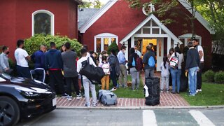 Florida Governor Relocates Migrants From Texas To Martha's Vineyard