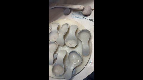 Here is what to use for your clay! #ceramics #pottery #ceramicstudio #clay #kiln #riverfishing #art