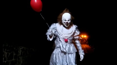 "Killer Pennywise Clown" Stalks Sleepy Scots Village. Locals Terrified!