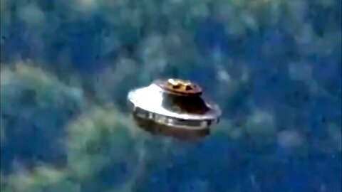 Rare High-Quality Footage: Disc-Shaped UFO Sighting Above Hawaii, 2019