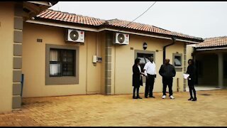 SOUTH AFRICA - Durban - Zandile Gumede's second home raided (95a)