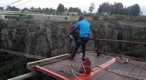 SOUTH AFRICA - Mpumalanga - The Wild Gorge swing at Oribi Gorge (Videos) (NHZ)
