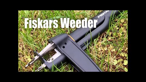 Fiskars Deluxe Stand-up Dandelion Removal and Weeder Lawn Tool