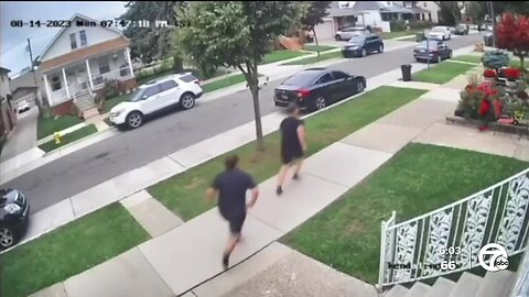 Off-duty police officer jumps into action to save a neighbor's choking child