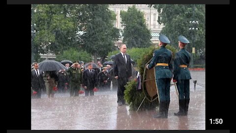 Putin ignores pouring rain to lay wreath on day of memory and sorrow