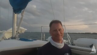 Ep. 12 - Hunter 23.5 "Spray N Wash" - Several Projects and a New Year's Eve Sail to North Sarasota Bay