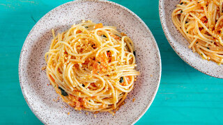 (S2E7) Sicilian-Style Spaghetti Alla Carrettiera (Fresh Tomato and Garlic Sauce)