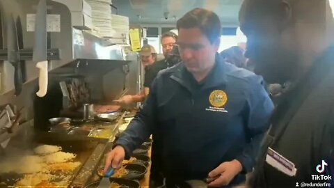 DESANTIS COOKING AT WAFFLE HOUSE IN FLORIDA SLINGING HASHBROWNS CHARLOTTE COUNTY