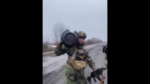 Ukrainian soldiers gloating with american-made Javelin anti-tank launchers.