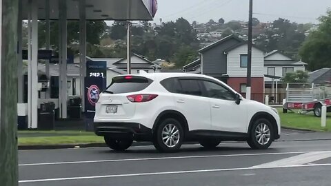 IJWT - West Auckland Police Chase - Rammed by unmarked Police Car - Gull Henderson Valley Rd