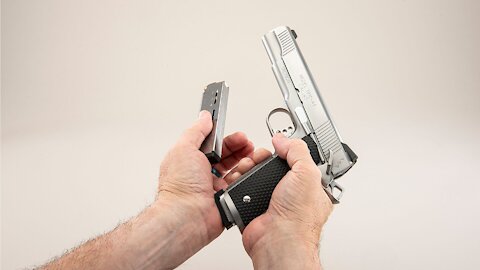 How to Perform a One Handed Malfunction Clearance on a Pistol #671