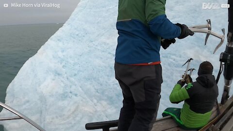Iceberg vira durante escalada de exploradores