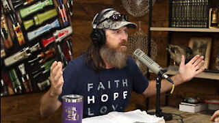 Jase Throws a Party for Missy, and Phil Shows Up on Purpose | Ep 267