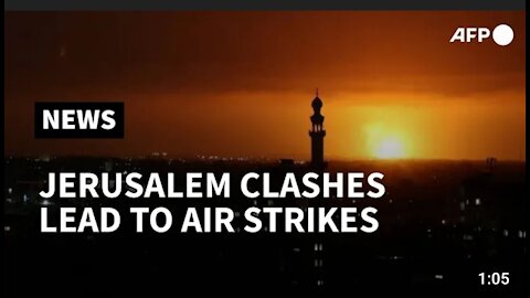 Isaraeli air strikes and Hamas rocket seen from Gaza strips