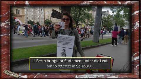 Li Berta bringt ihr Statement unter die Leut am 10.07.2022 in Salzburg