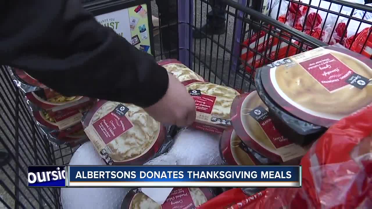 Albertsons donates Thanksgiving meals to Idaho Foodbank