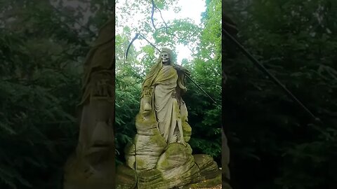 Creepy statue of the Grim Reaper #cemetery #grimreaper #death FULL WALK ON CHANNEL