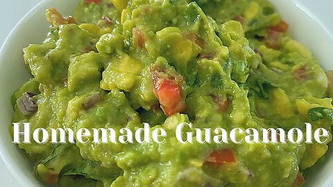 Quick and Delish Homemade Guacamole Mexican Style Recipe - Avocado Dip