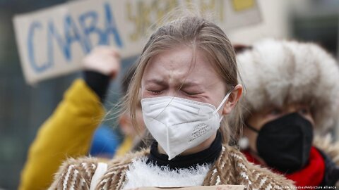 Nước mắt người Ukraine: Chúng tôi còn sống và mọi thứ sẽ ổn thôi | Tinh Hoa TV Shorts