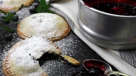 How to make blueberry cake cookies