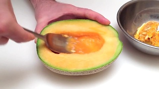 How to cut, peel and seed a cantaloupe